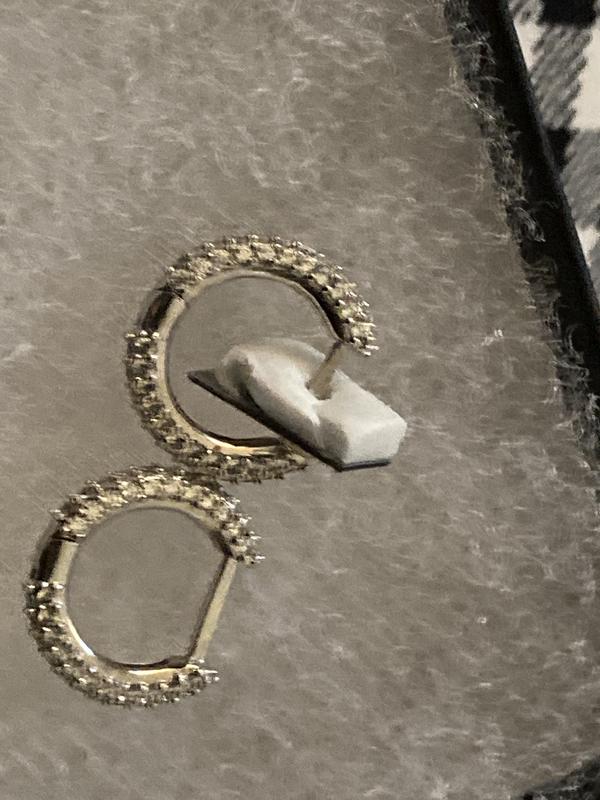 Review Thumbnail Image 0 225756581