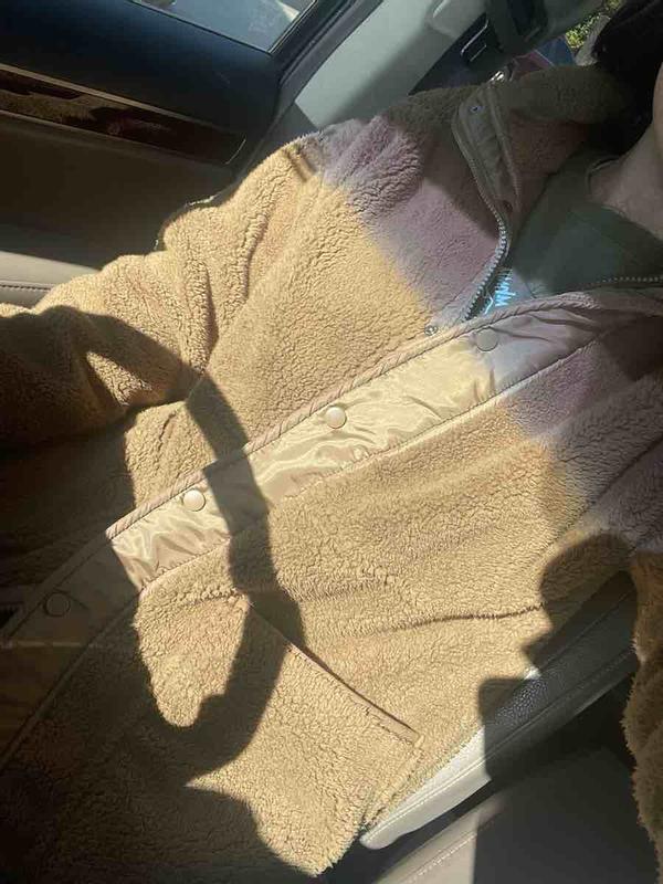 love but wrong color zipper?