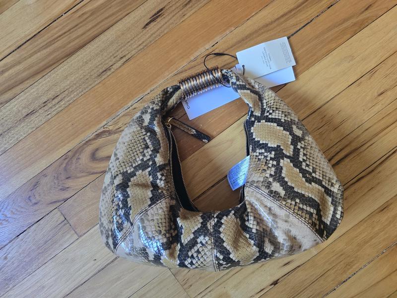 Review Thumbnail Image 1 238699268