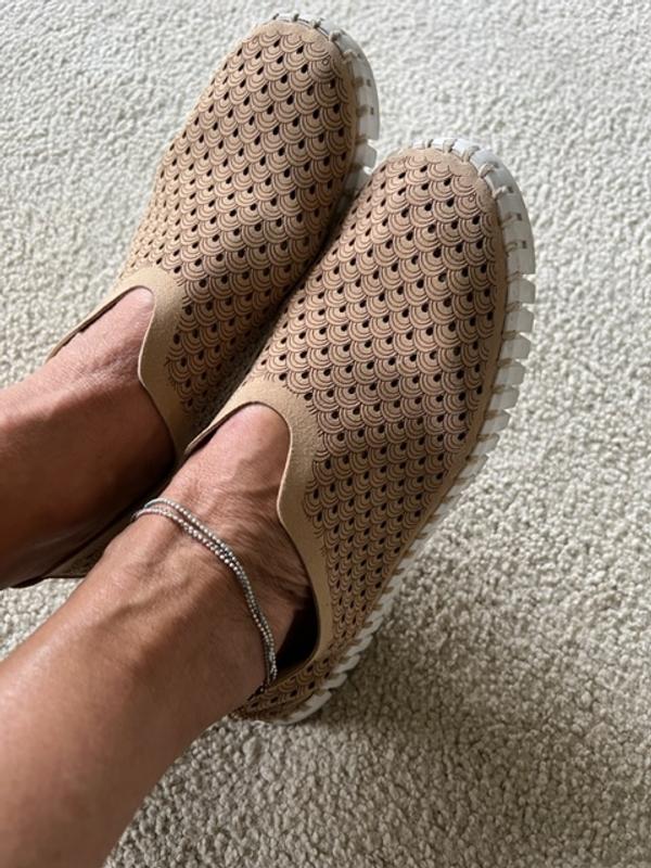 Customer photo for "Love the shoe!"