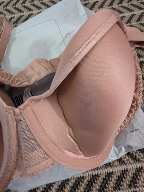 Customer photo for "Bra arrived are crumpled up w/deep create"