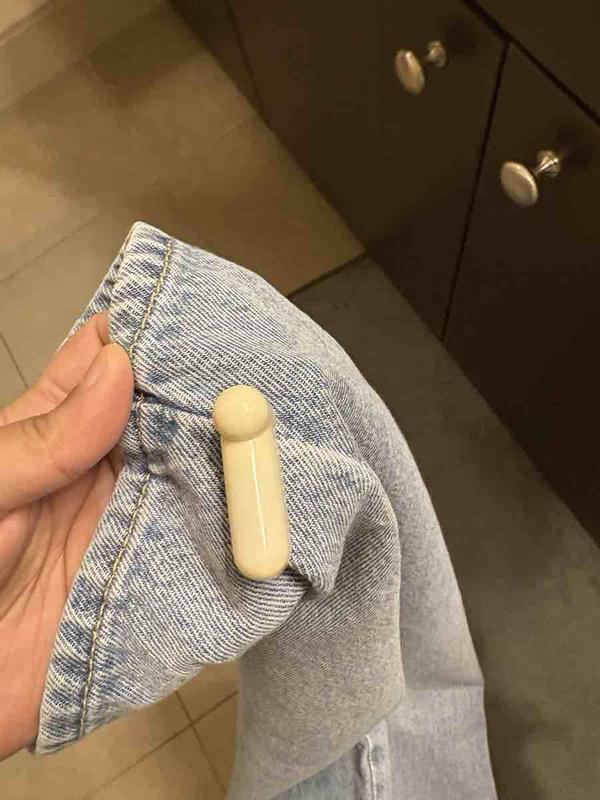 Customer photo for "magnetic device still attached"