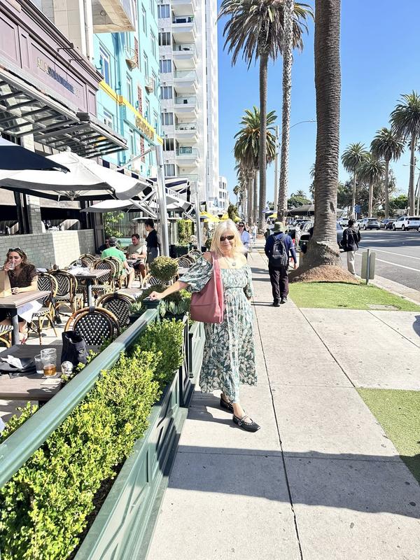 Review Thumbnail Image 0 245250647