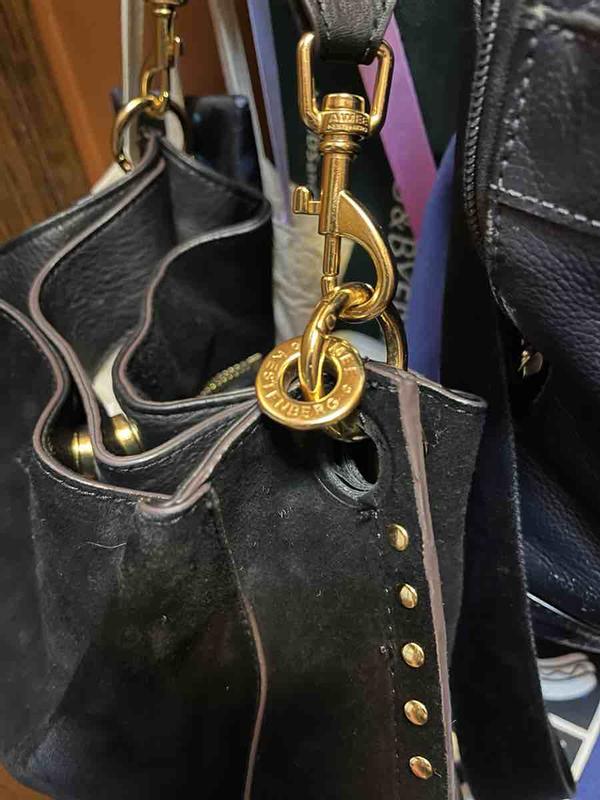 Review Thumbnail Image 0 240470313