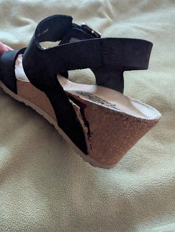 Customer photo for "Comfortable, but defective"