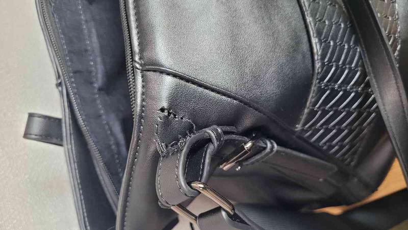 Customer photo for "Straps Weak"