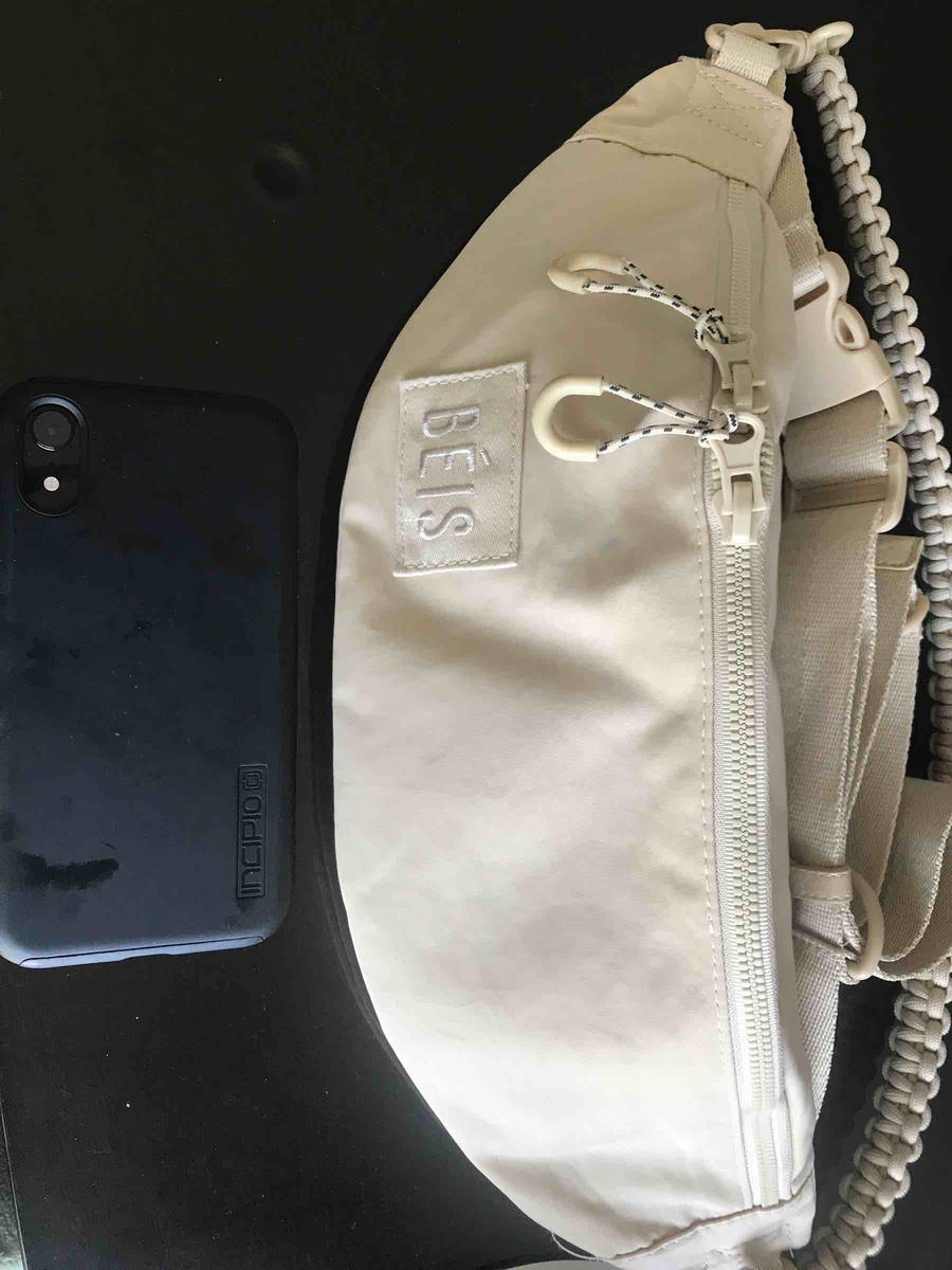 Review Thumbnail Image 0 208642801