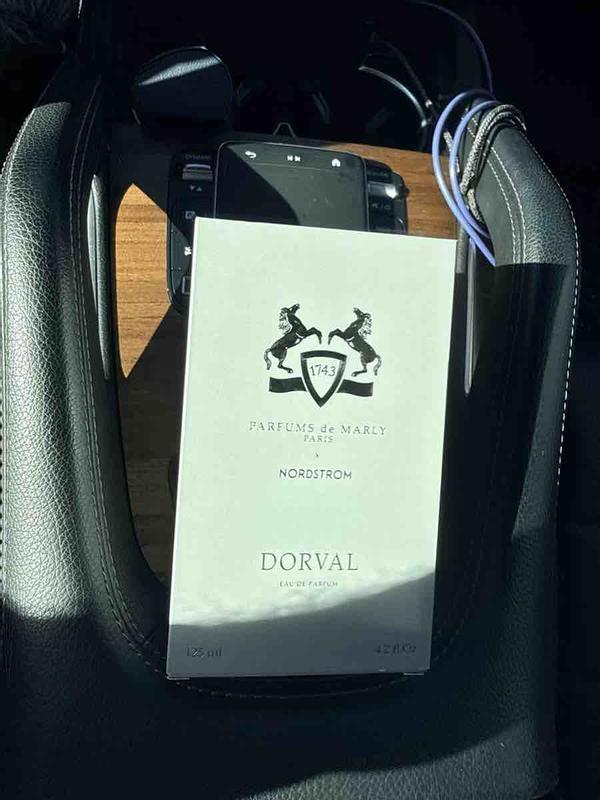 Customer photo for "I really like this fragrance!"