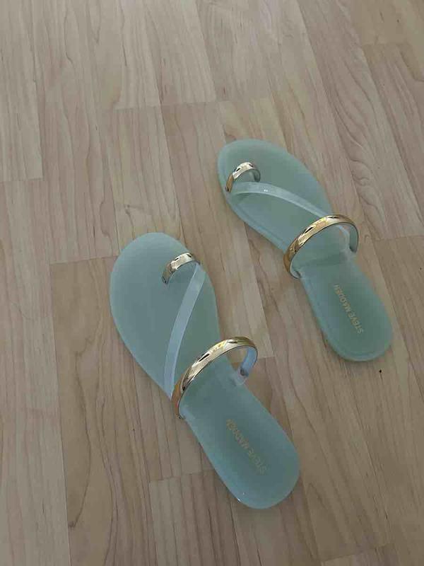 Review Thumbnail Image 0 242802795