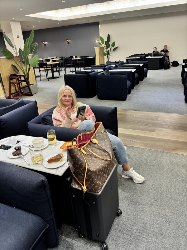 Review Thumbnail Image 1 237941014