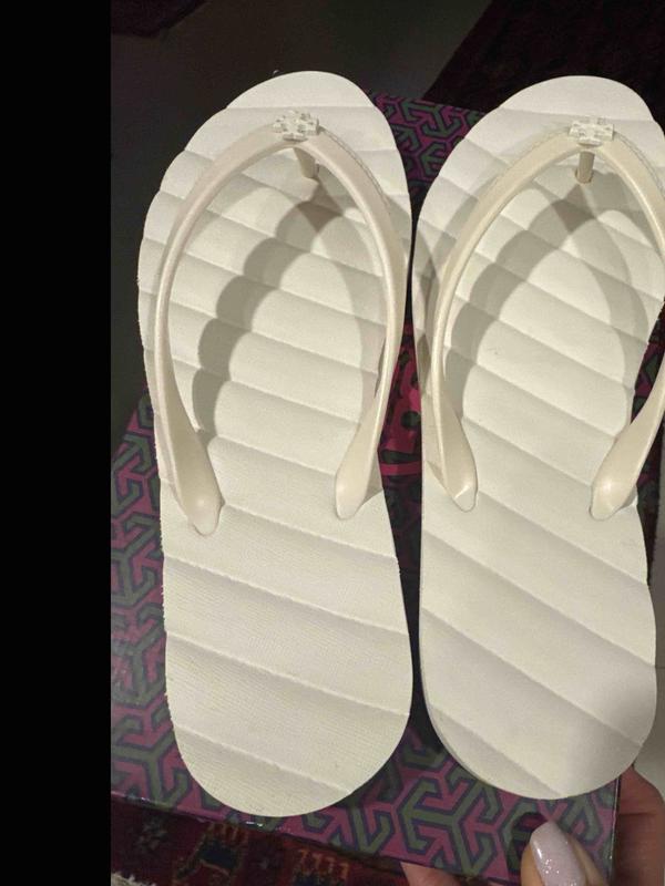 I received two left foot sandals
