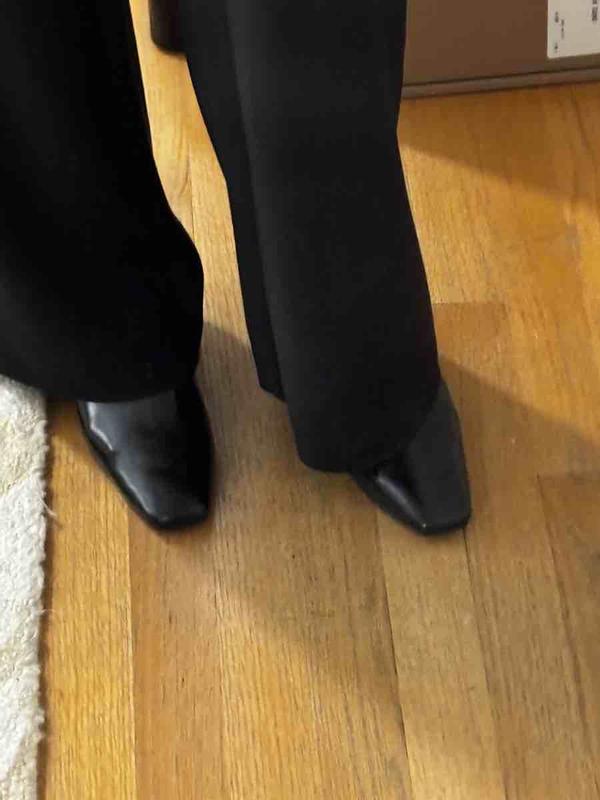 Customer photo for "Low-Heeled Stunner"