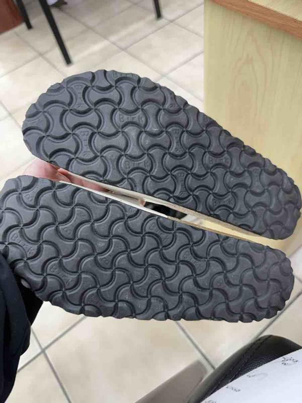 Customer photo for "beautiful sandles"