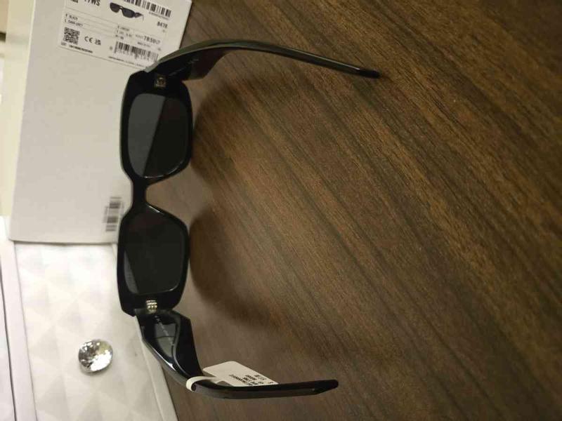 Customer photo for "defective"