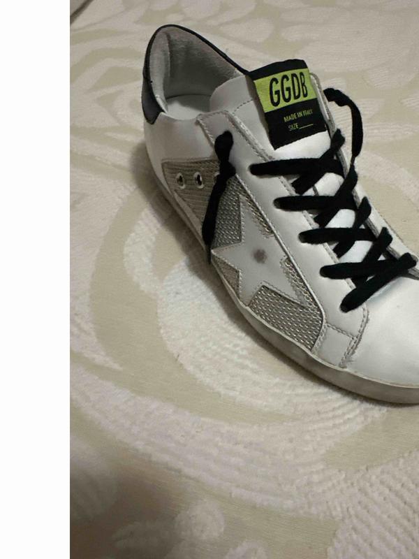 Customer photo for "Ummmm, what happened to the laces?"