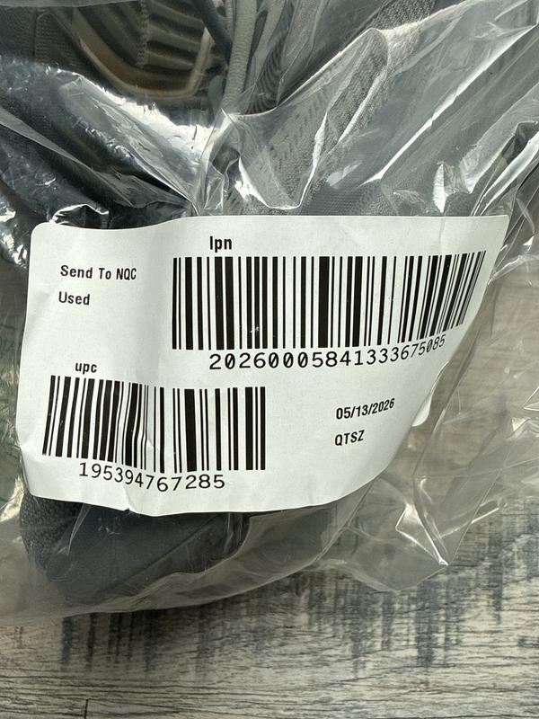 Customer photo for "Received a used item with sand"