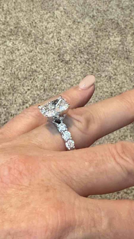 Review Thumbnail Image 0 242553970