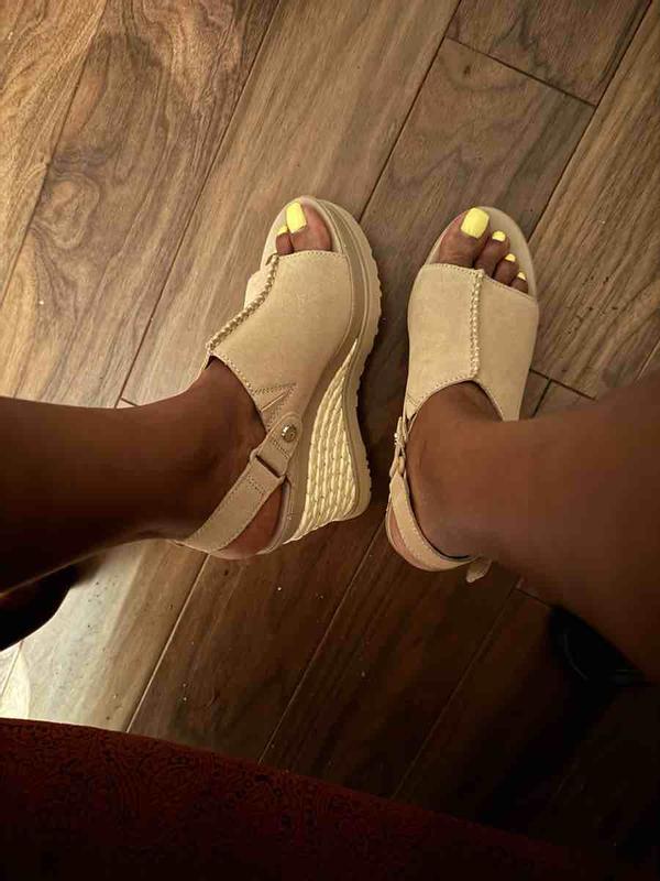 confortable and lightweight sandal