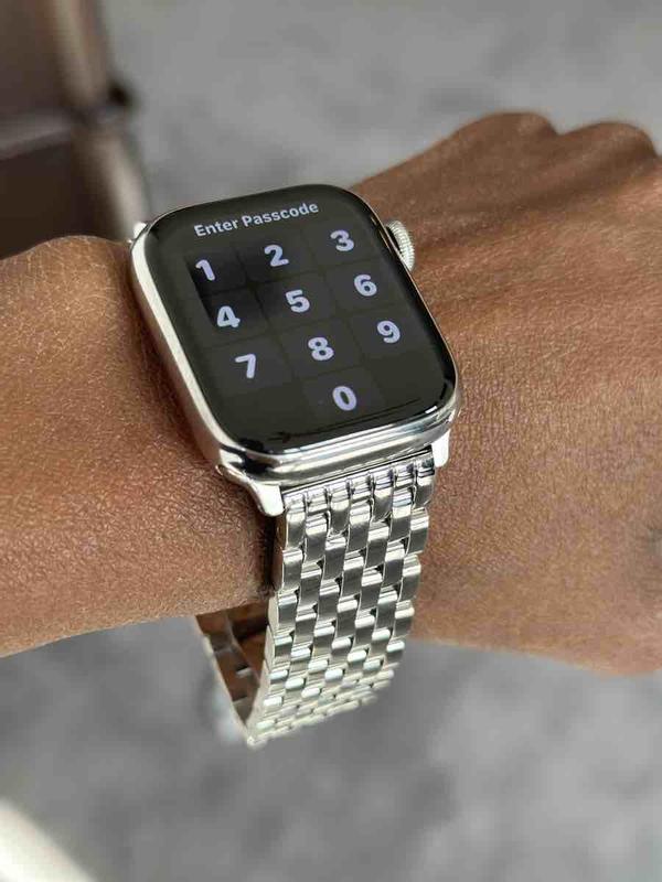 Customer photo for "Great watch band!!!!"