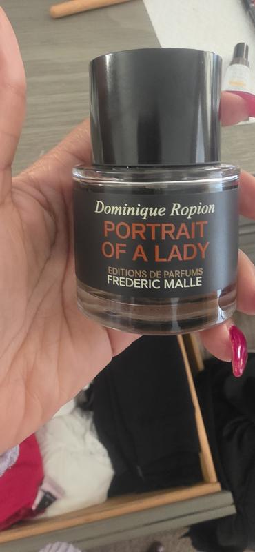 Customer photo for "Beautiful Perfume"