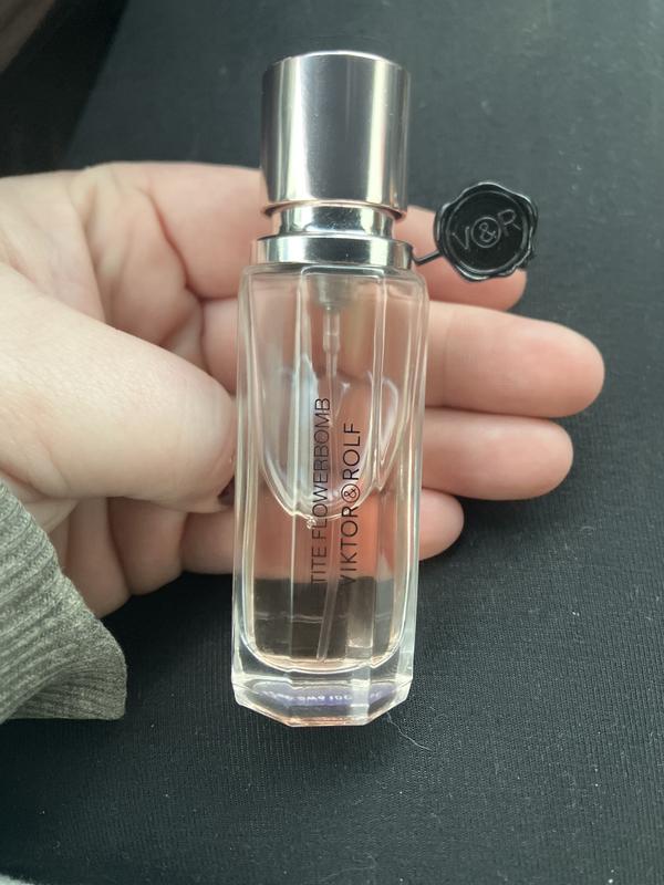 Customer photo for "Flowerbomb gives you a smile with every spray."