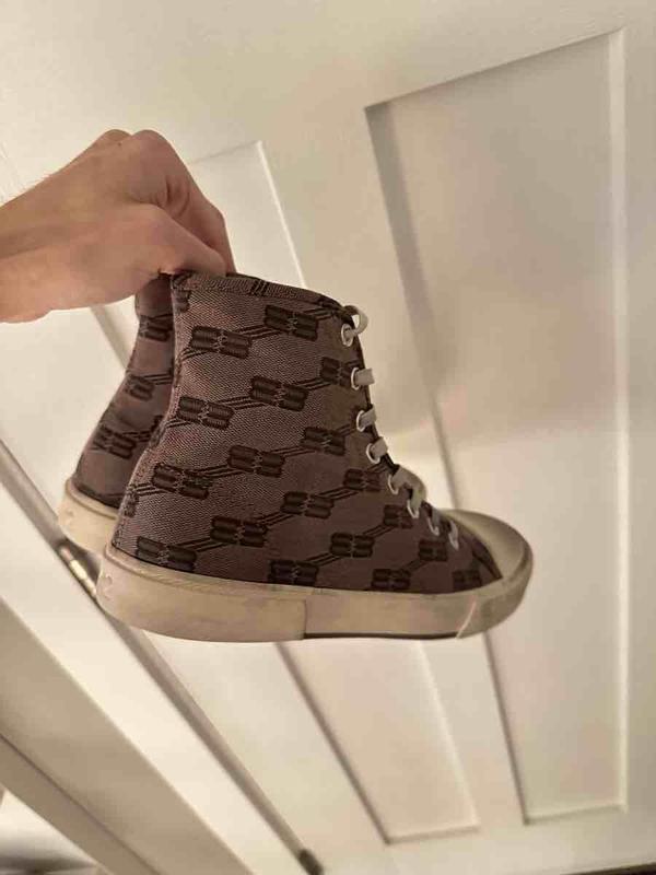 Review Thumbnail Image 0 221902990