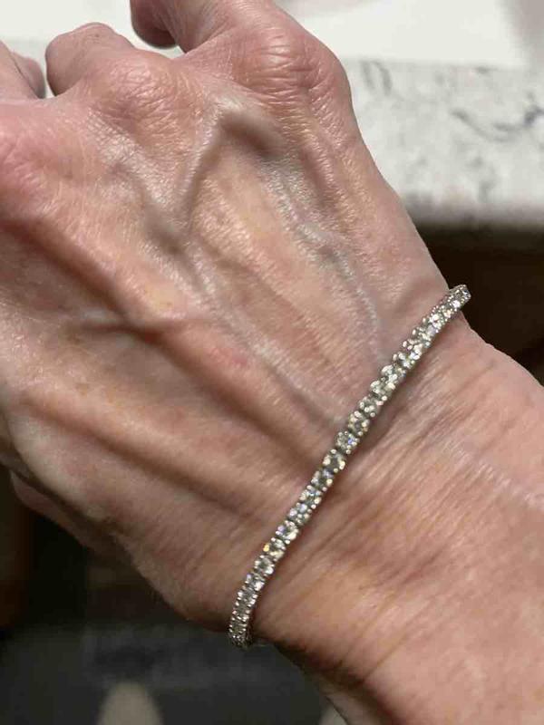 Review Thumbnail Image 0 238563771