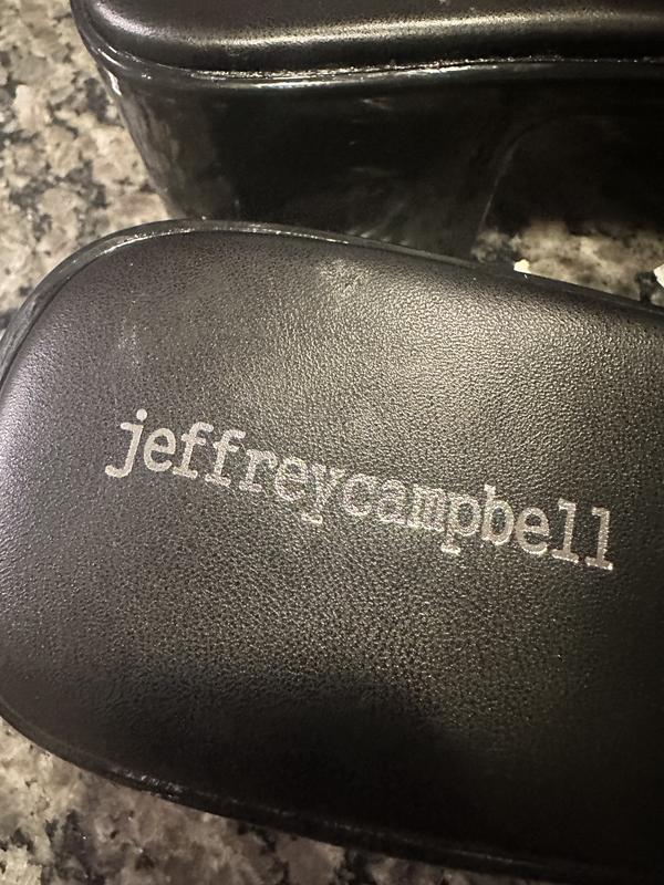 Customer photo for "Shoes looked used"