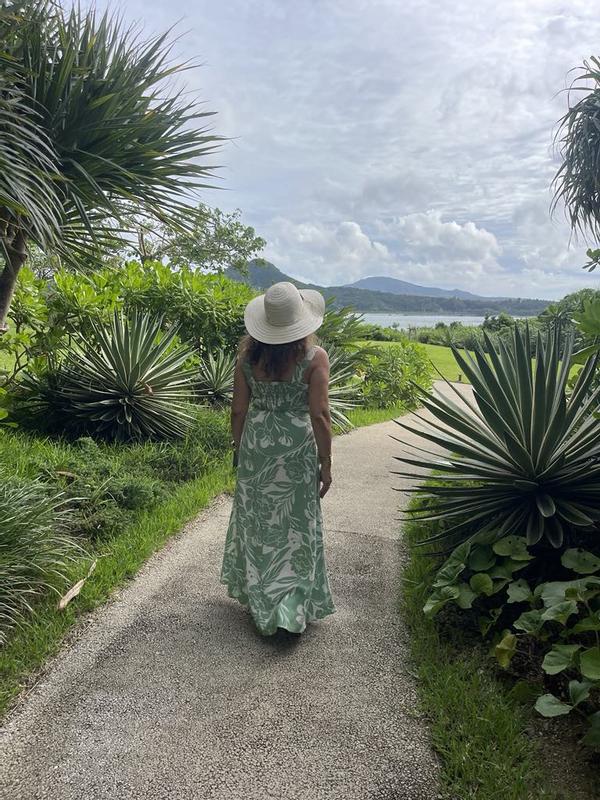 Review Thumbnail Image 2 242635371