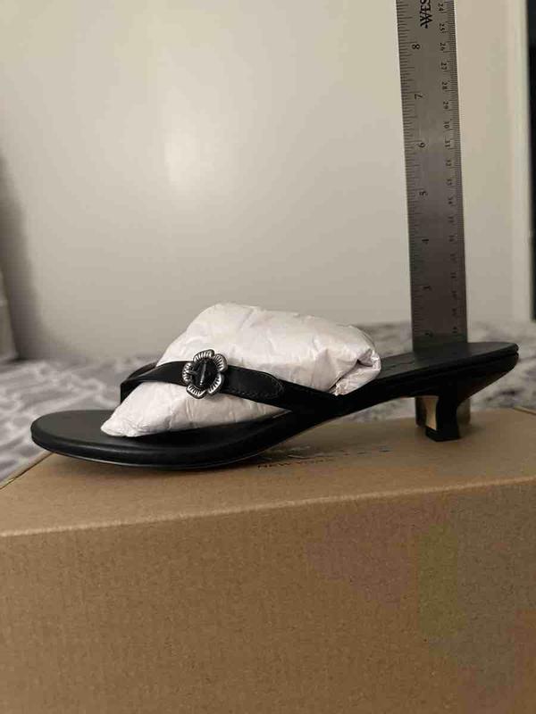 Review Thumbnail Image 0 250355139