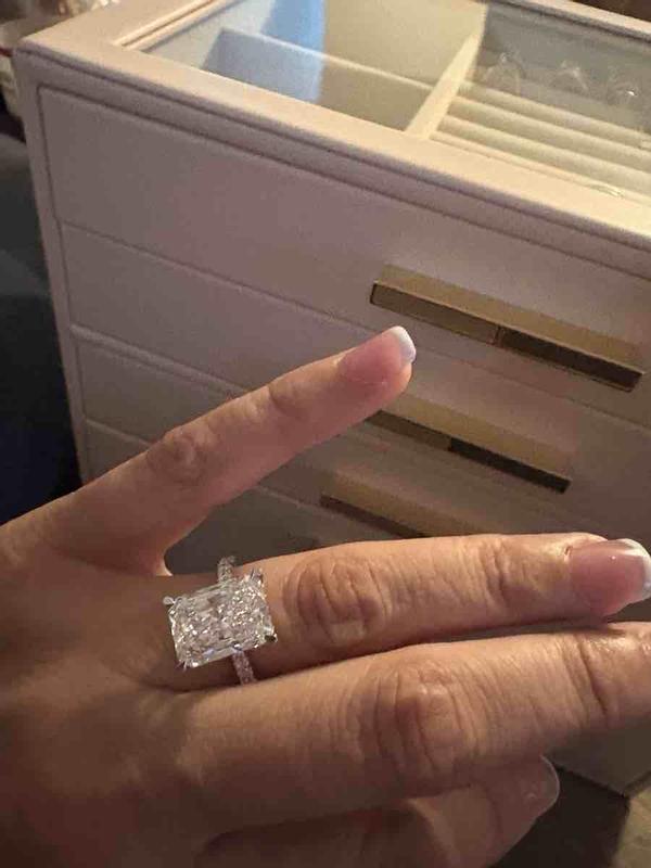 Review Thumbnail Image 0 243319807