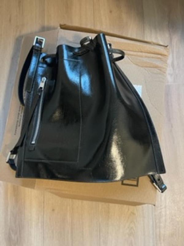 Review Thumbnail Image 0 215332360