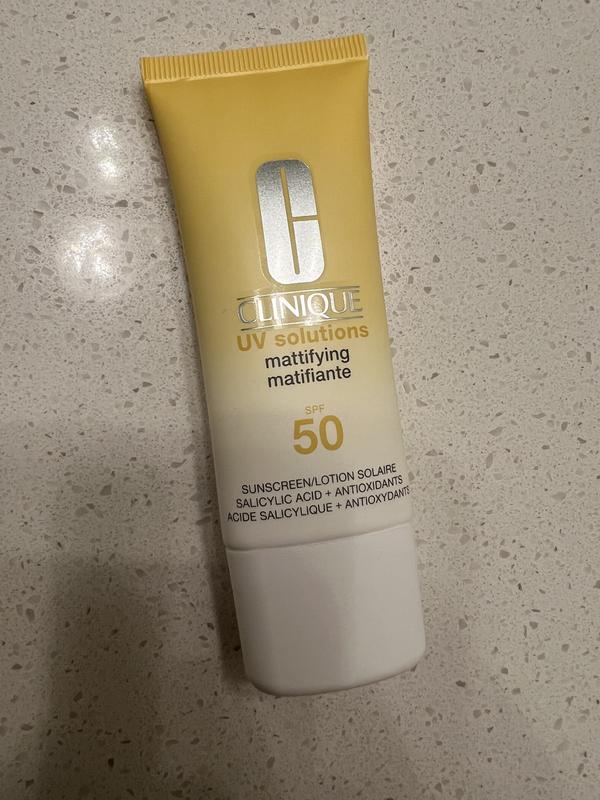 Customer photo for "Silky sunscreen"