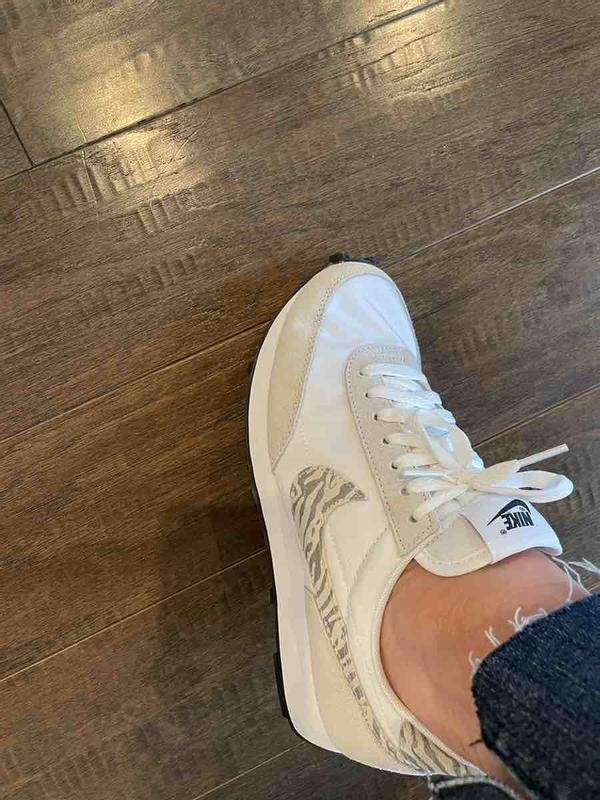 Review Thumbnail Image 0 215655314