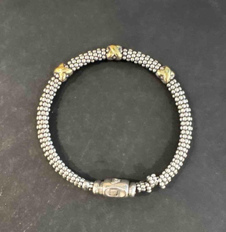 Customer photo for "Beautiful but flawed design"