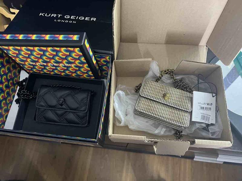 Customer photo for "It does not come in its original packaging"