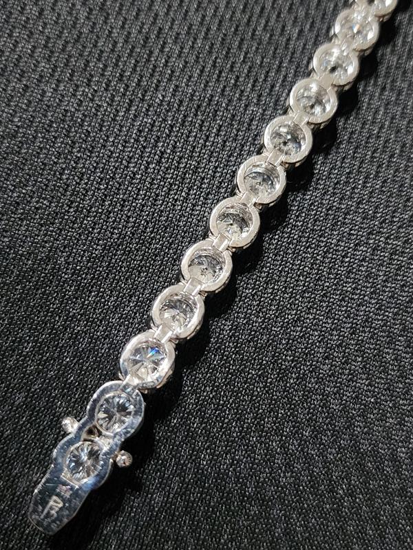 Review Thumbnail Image 0 240852078