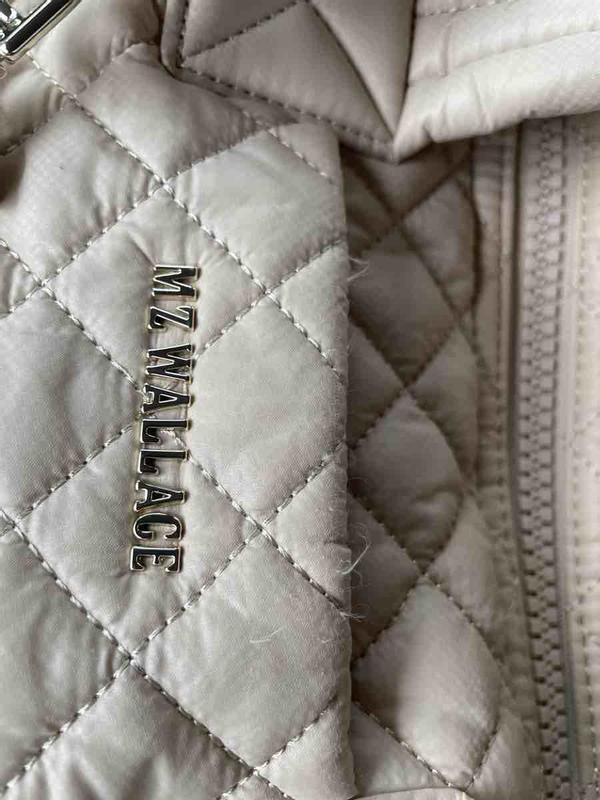 Review Thumbnail Image 0 226478723