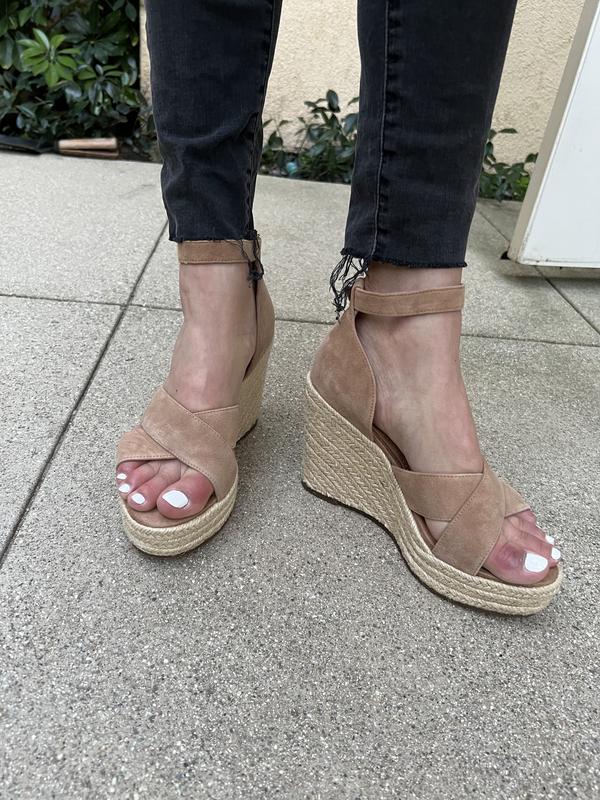 Review Thumbnail Image 1 223581961