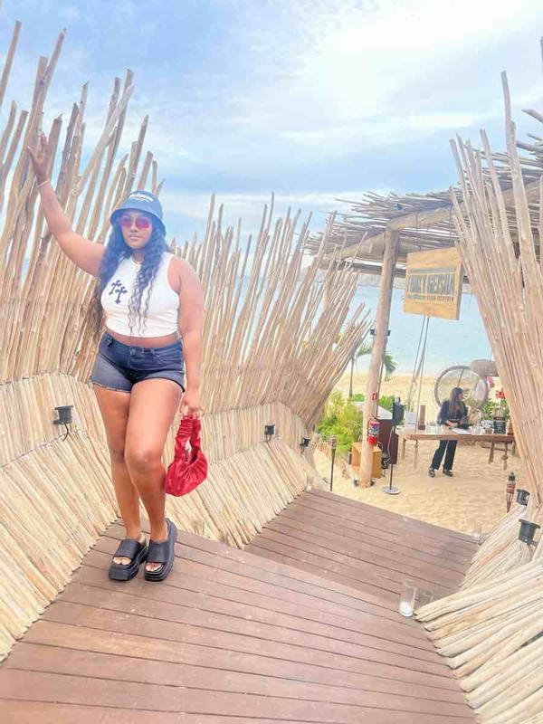 Review Thumbnail Image 0 229206664