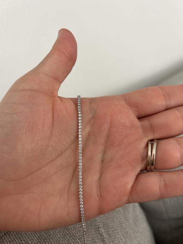 Review Thumbnail Image 0 228805324