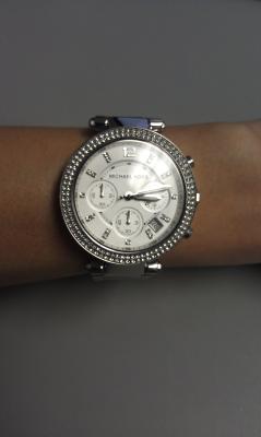 Very Pretty - A Statement Piece