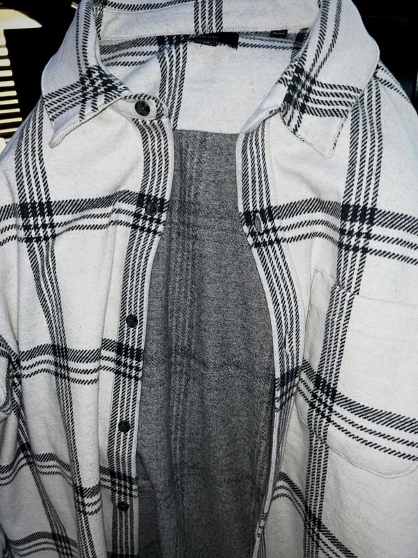 Review Thumbnail Image 0 239985638