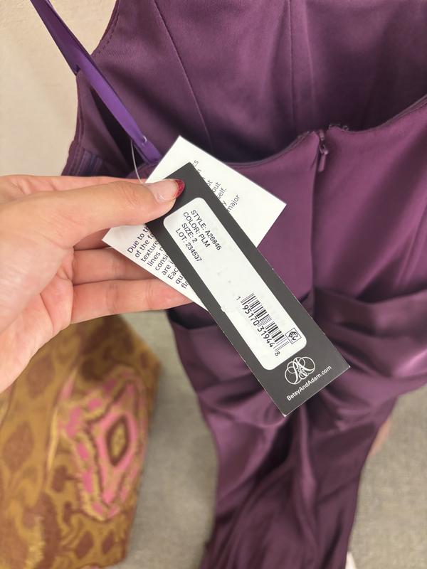 Customer photo for "Color is wildly inaccurate"