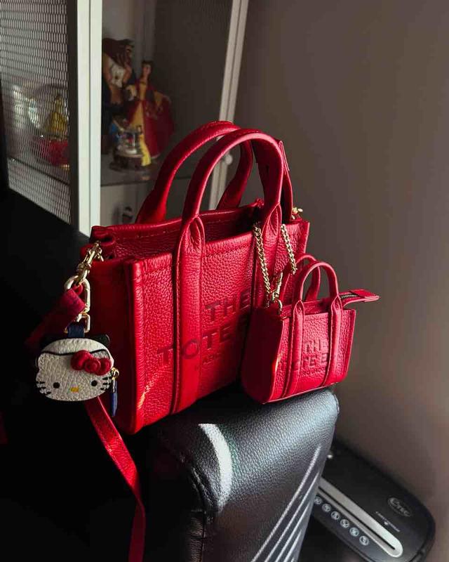 Customer photo for "Cute and compact"