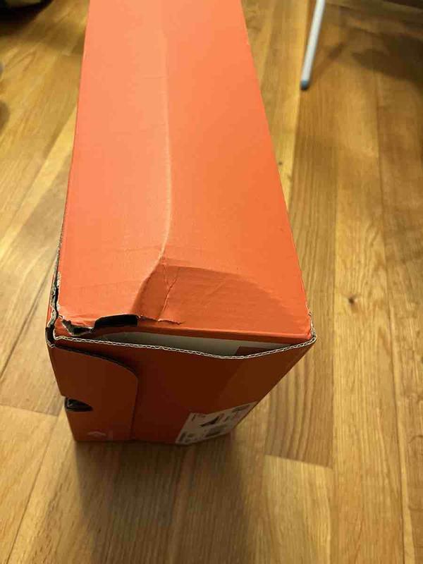 Customer photo for "horrible shipping"