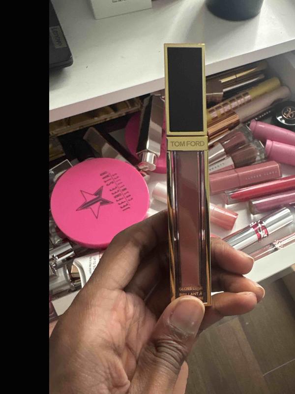Customer photo for "BEAUTIFUL LIPGLOSS"