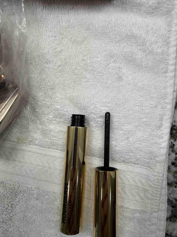Customer photo for "Bad quality control"