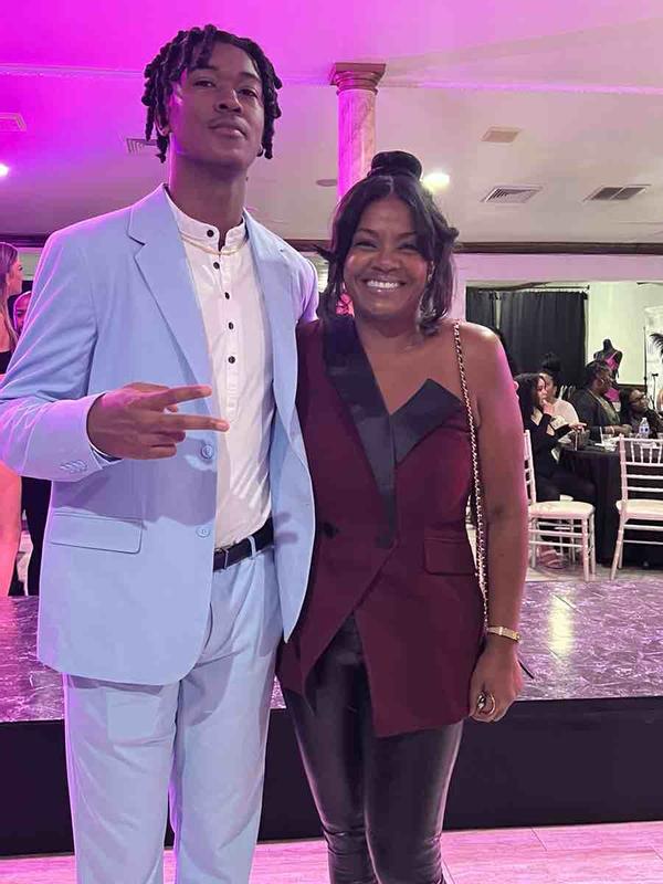 Review Thumbnail Image 0 229783177