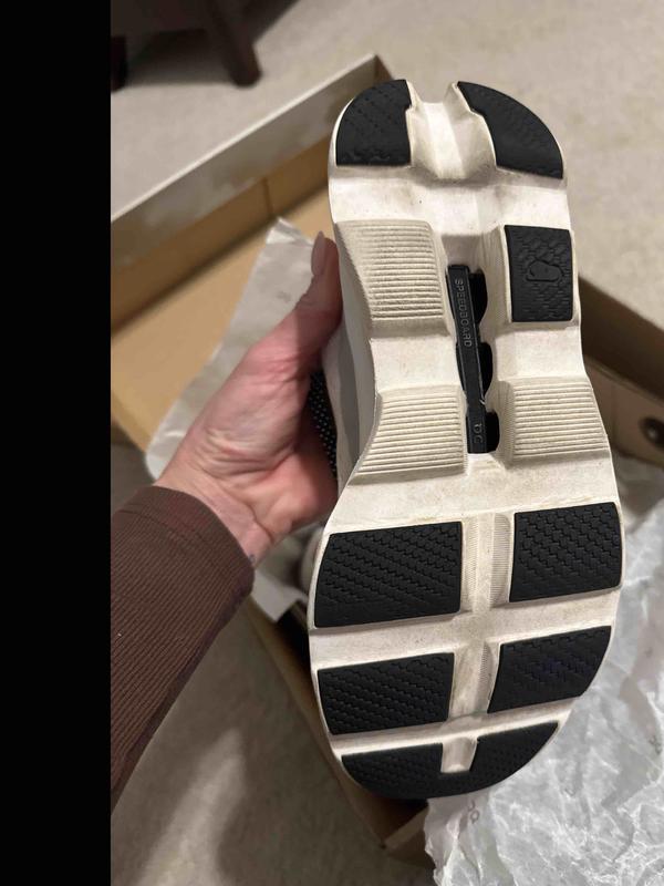 Customer photo for "they sent me a used, dirty shoe."